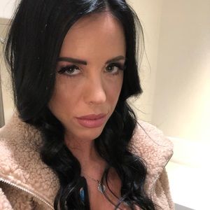 Meet your Posher, Jacqueline